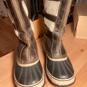 Sorel women's size 9 tall zip-up shearling winter boots - Helen of Tundra 2